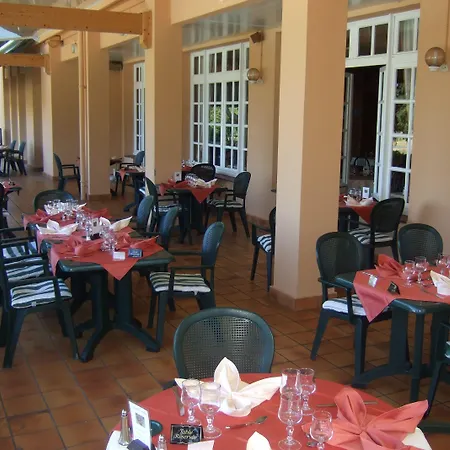 Otel Domaine De L'orisse 2*