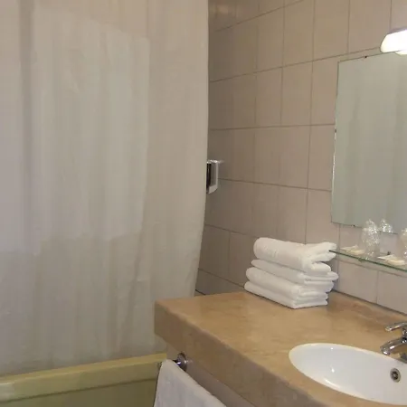 Отель Domaine De L'orisse 2*